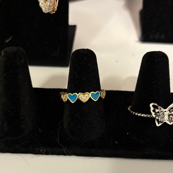 Jewelry - Gold adjustable Heart ring